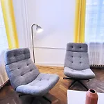Enjoy! Stare Lejlighed