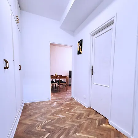 Apartment Enjoy! Stare *